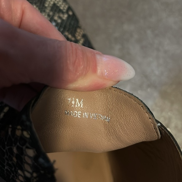 Paolo side zip wedge booties. Snake skin pattern black and gold - Picture 6 of 6